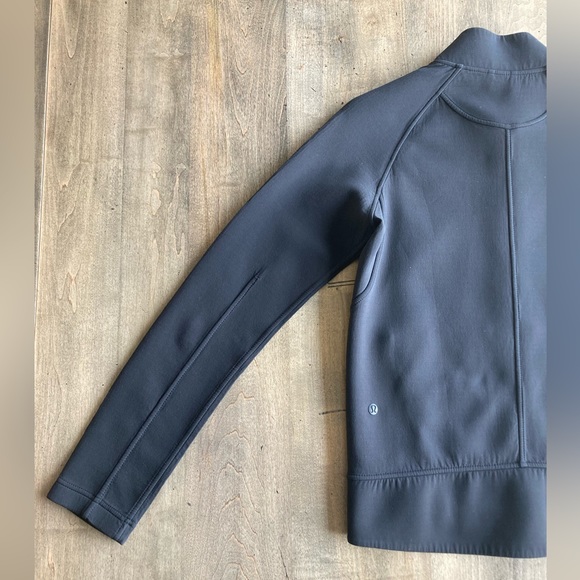 Lululemon Embrace the Space Jacket - Picture 4 of 10